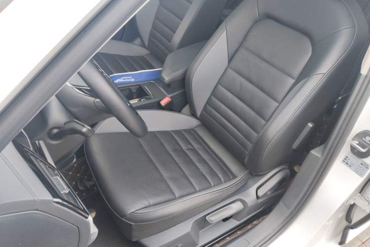 Used Volkswagen Sagitar 2022 280TSI DSG Flyover Edition Left Front Seat