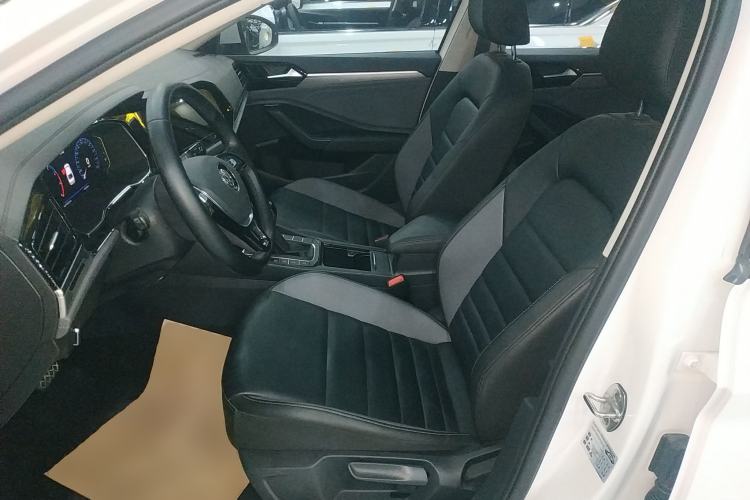 Used Volkswagen Sagitar 2022 280TSI DSG Flyover Edition Left Front Seat