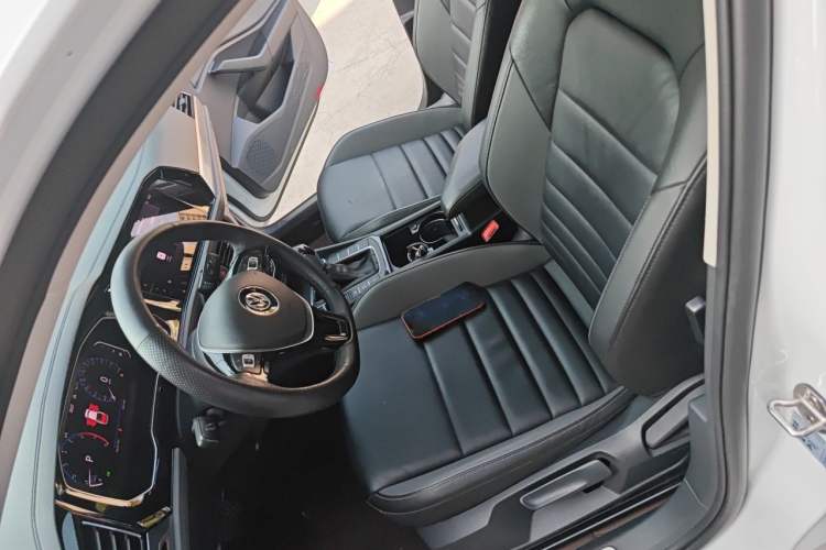 Used Volkswagen Sagitar 2022 280TSI DSG Excellence Edition Left Front Seat