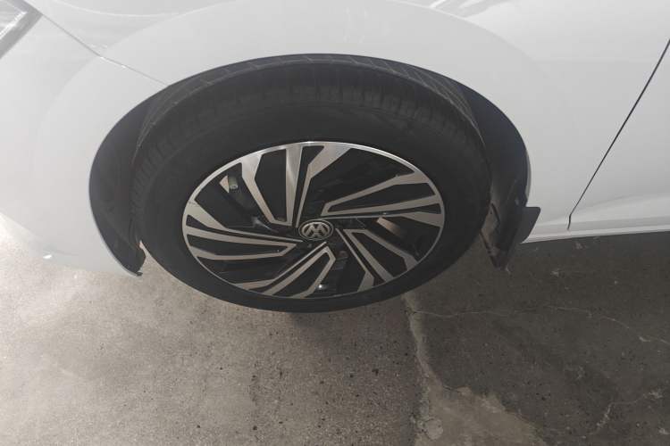 Used Volkswagen Sagitar 2022 280TSI DSG Flyover Edition Left Front Wheel Hub