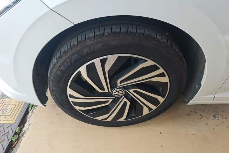 Used Volkswagen Sagitar 2022 280TSI DSG Excellence Edition Left Front Wheel Hub