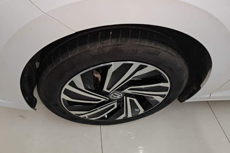 Used Volkswagen Sagitar 2022 280TSI DSG Flyover Edition Left Front Wheel Hub