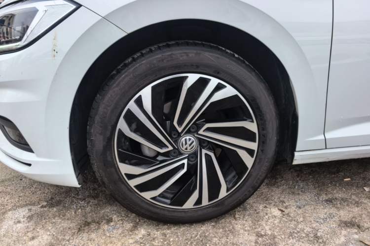 Used Volkswagen Sagitar 2022 280TSI DSG Flyover Edition Left Front Wheel Hub