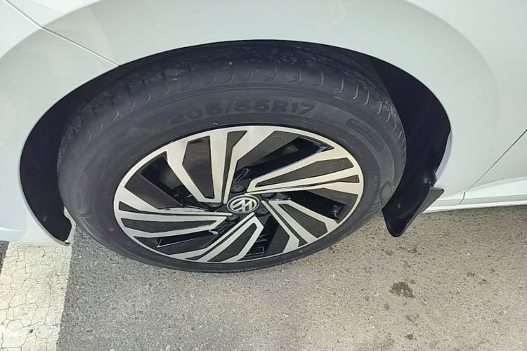 Used Volkswagen Sagitar 2022 280TSI DSG Flyover Edition Left Front Wheel Hub
