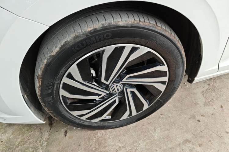 Used Volkswagen Sagitar 2022 280TSI DSG Flyover Edition Left Front Wheel Hub