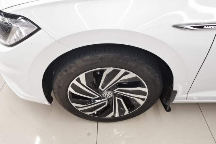 Used Volkswagen Sagitar 2022 280TSI DSG Flyover Edition Left Front Wheel Hub