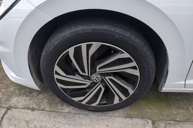 Used Volkswagen Sagitar 2022 280TSI DSG Excellence Edition Left Front Wheel Hub
