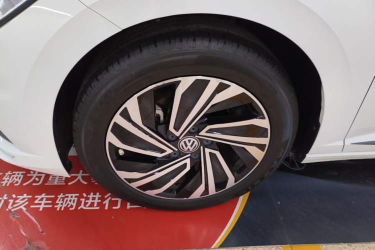 Used Volkswagen Sagitar 2022 280TSI DSG Excellence Edition Left Front Wheel Hub