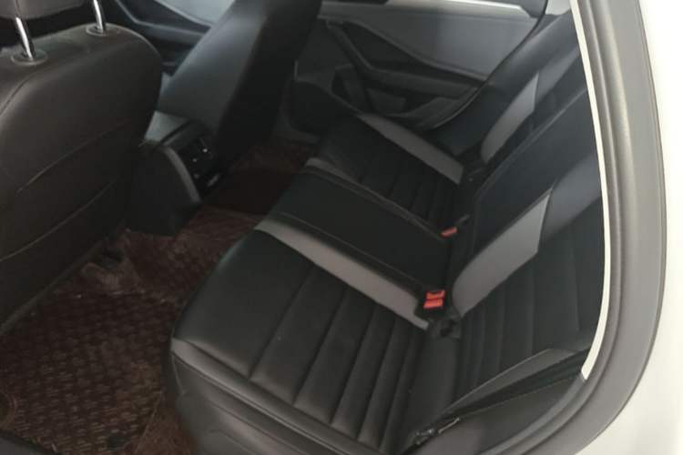 Used Volkswagen Sagitar 2022 280TSI DSG Excellence Edition Left Rear Seat