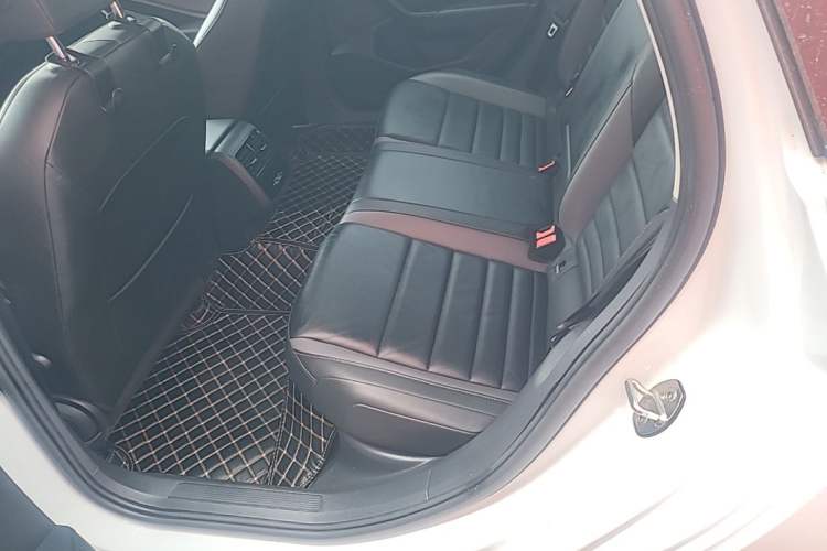 Used Volkswagen Sagitar 2022 280TSI DSG Excellence Edition Left Rear Seat