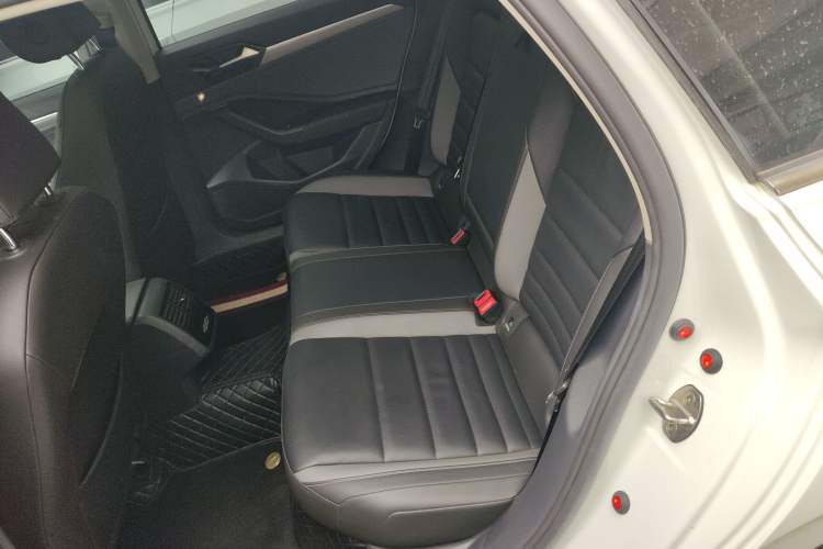 Used Volkswagen Sagitar 2022 280TSI DSG Flyover Edition Left Rear Seat