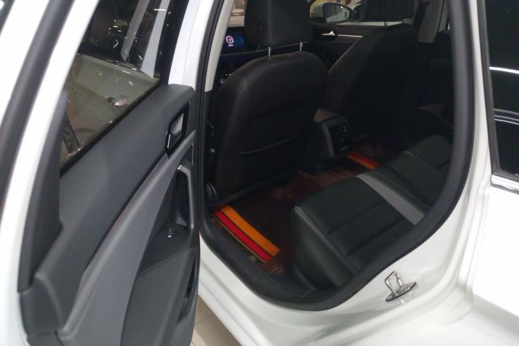 Used Volkswagen Sagitar 2022 280TSI DSG Flyover Edition Left Rear Seat
