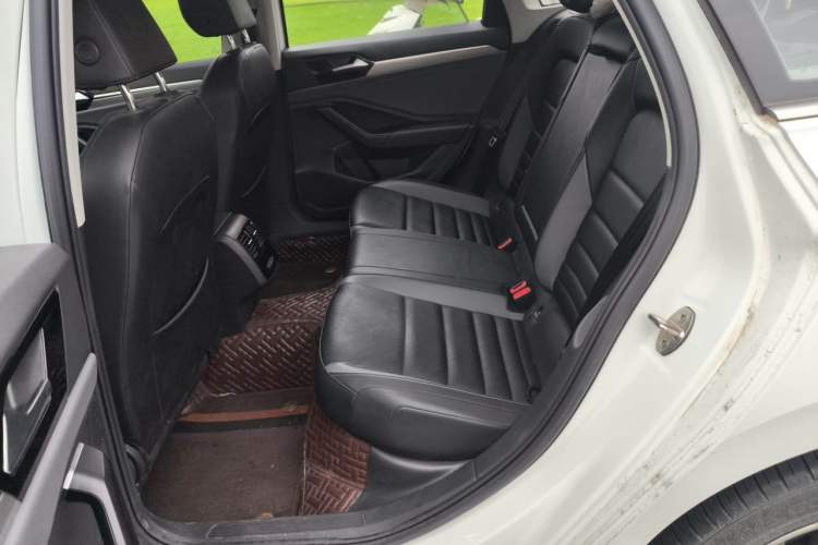 Used Volkswagen Sagitar 2022 280TSI DSG Flyover Edition Left Rear Seat
