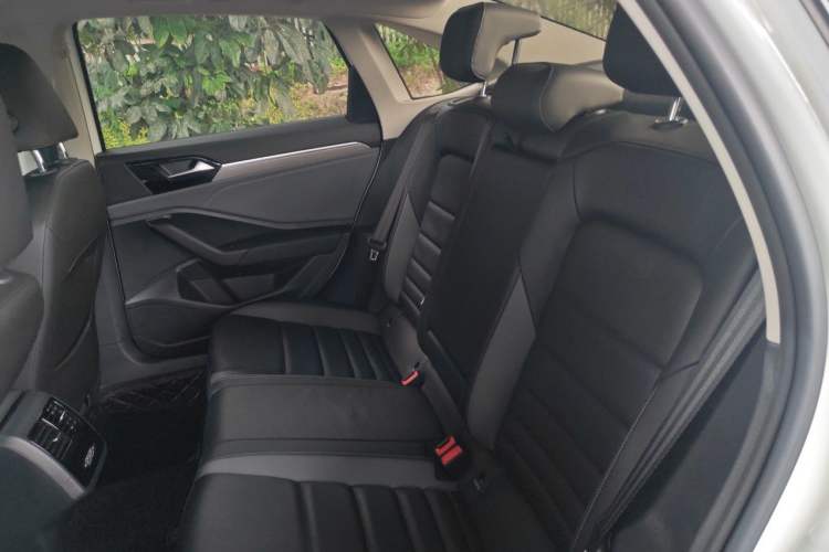 Used Volkswagen Sagitar 2022 280TSI DSG Excellence Edition Left Rear Seat