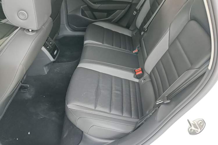 Used Volkswagen Sagitar 2022 200TSI DSG Flyover Edition Left Rear Seat