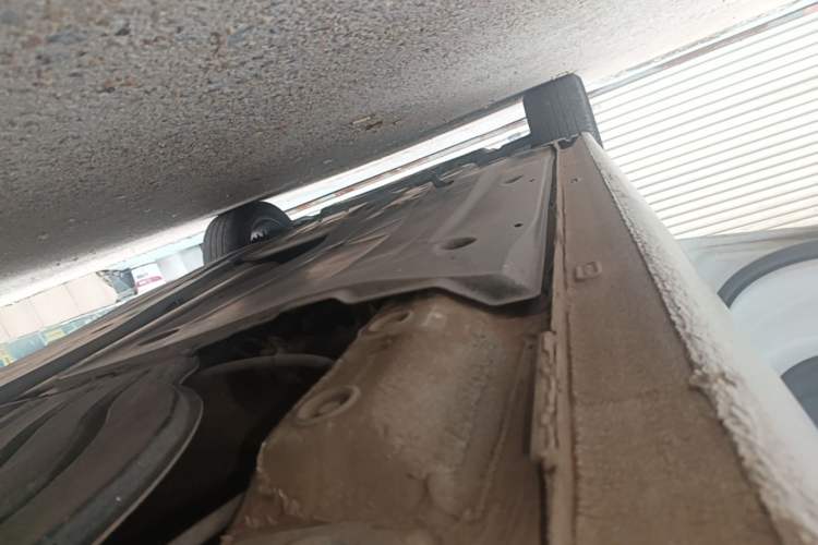 Used Volkswagen Sagitar 2022 280TSI DSG Flyover Edition Left Side Sill