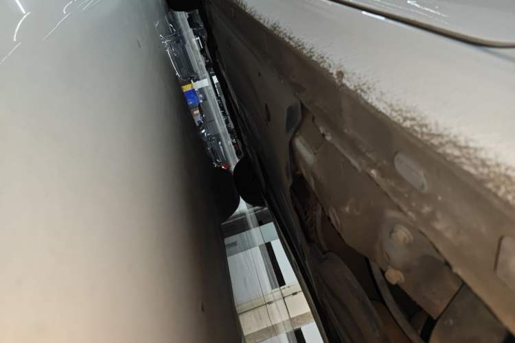 Used Volkswagen Sagitar 2022 280TSI DSG Flyover Edition Left Side Sill