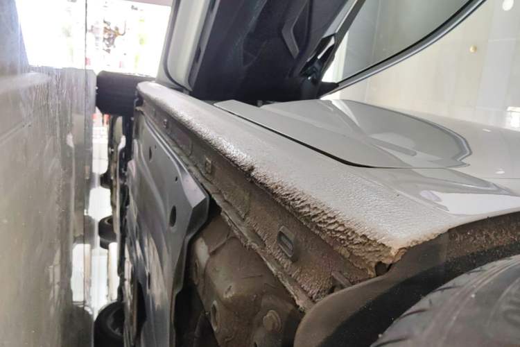 Used Volkswagen Sagitar 2022 280TSI DSG Flyover Edition Left Side Sill
