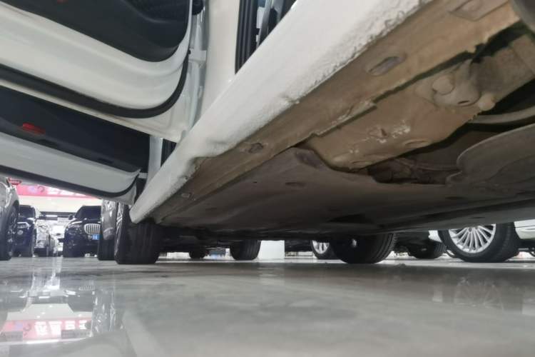 Used Volkswagen Sagitar 2022 280TSI DSG Excellence Edition Left Side Sill