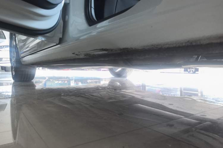 Used Volkswagen Sagitar 2022 280TSI DSG Flyover Edition Left Side Sill