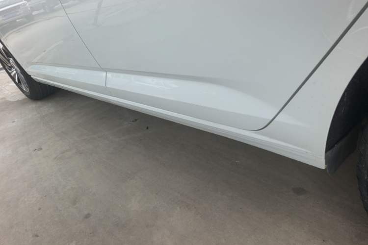 Used Volkswagen Sagitar 2022 280TSI DSG Flyover Edition Left Side Sill