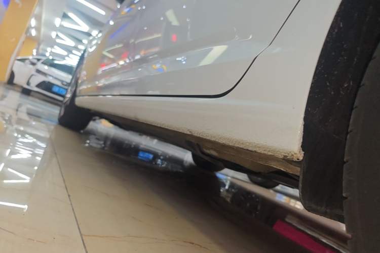 Used Volkswagen Sagitar 2022 280TSI DSG Flyover Edition Left Side Sill