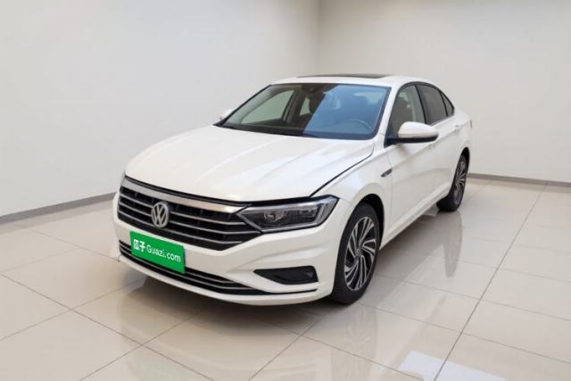 Używany Volkswagen Sagitar 2022 280TSI DSG Excellence Edition