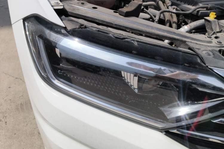 Used Volkswagen Sagitar 2022 280TSI DSG Excellence Edition Right Front Headlight
