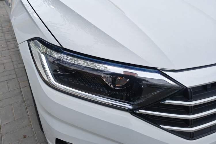 Used Volkswagen Sagitar 2022 280TSI DSG Excellence Edition Right Front Headlight