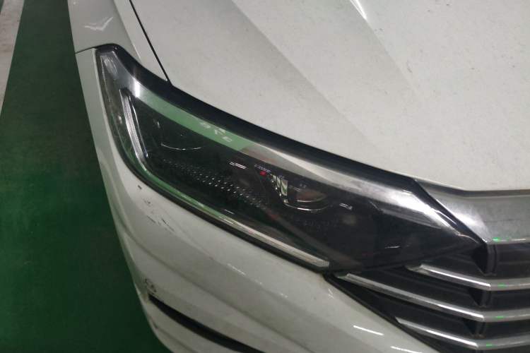 Used Volkswagen Sagitar 2022 280TSI DSG Excellence Edition Right Front Headlight