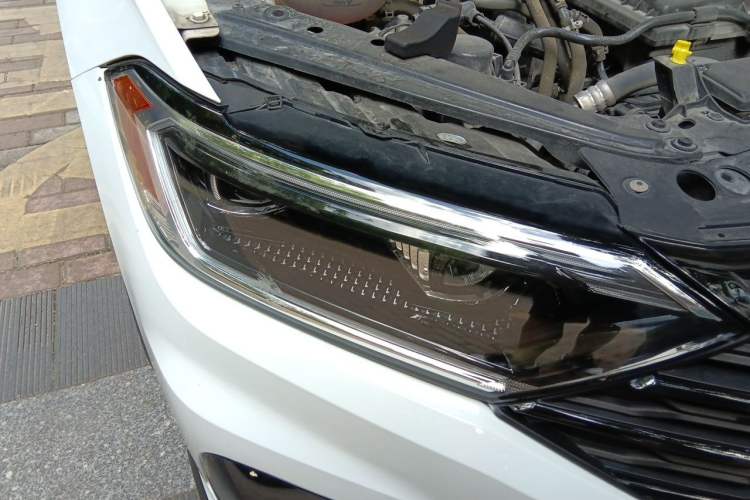 Used Volkswagen Sagitar 2022 280TSI DSG Excellence Edition Right Front Headlight