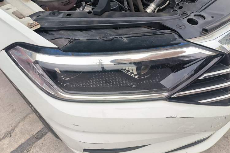 Used Volkswagen Sagitar 2022 280TSI DSG Excellence Edition Right Front Headlight