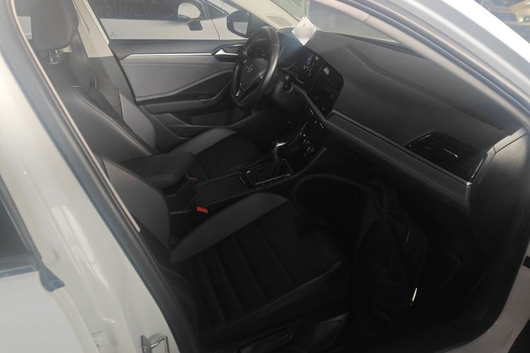 Used Volkswagen Sagitar 2022 280TSI DSG Flyover Edition Right Front Seat