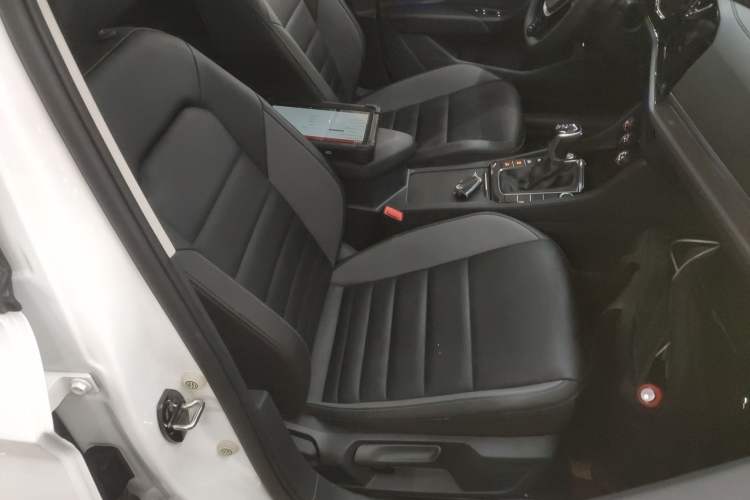 Used Volkswagen Sagitar 2022 280TSI DSG Flyover Edition Right Front Seat