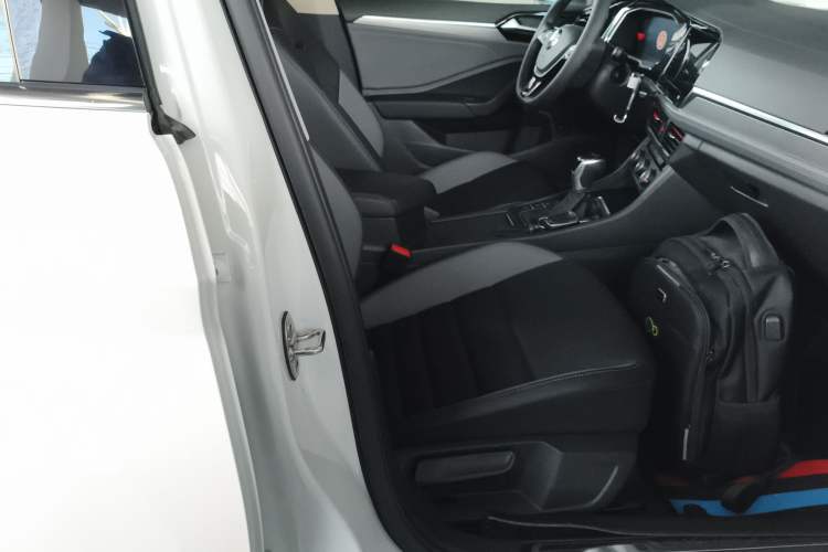 Used Volkswagen Sagitar 2022 280TSI DSG Flyover Edition Right Front Seat