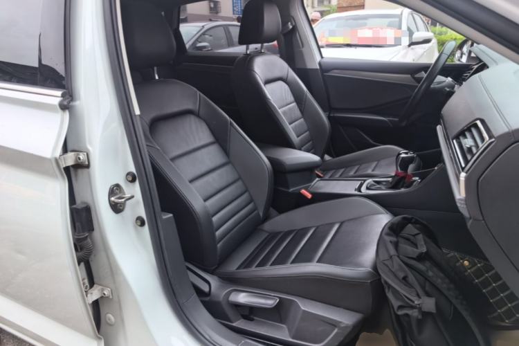 Used Volkswagen Sagitar 2022 280TSI DSG Flyover Edition Right Front Seat