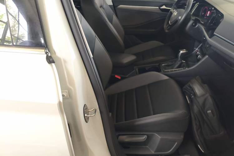 Used Volkswagen Sagitar 2022 280TSI DSG Excellence Edition Right Front Seat