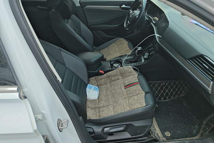 Used Volkswagen Sagitar 2022 280TSI DSG Flyover Edition Right Front Seat