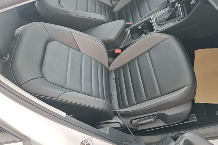 Used Volkswagen Sagitar 2022 200TSI DSG Flyover Edition Right Front Seat