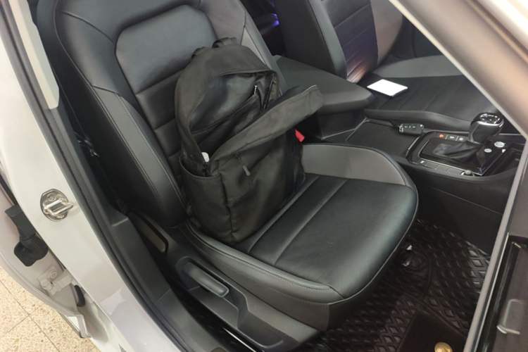 Used Volkswagen Sagitar 2022 280TSI DSG Excellence Edition Right Front Seat
