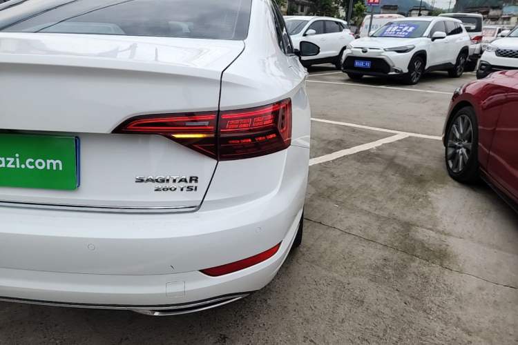 Used Volkswagen Sagitar 2022 280TSI DSG Excellence Edition Right Rear Taillight
