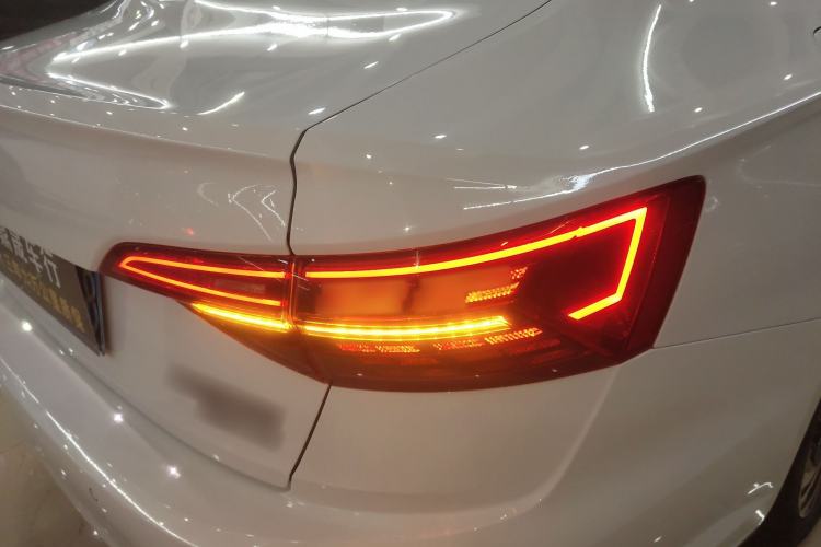 Used Volkswagen Sagitar 2022 280TSI DSG Flyover Edition Right Rear Taillight