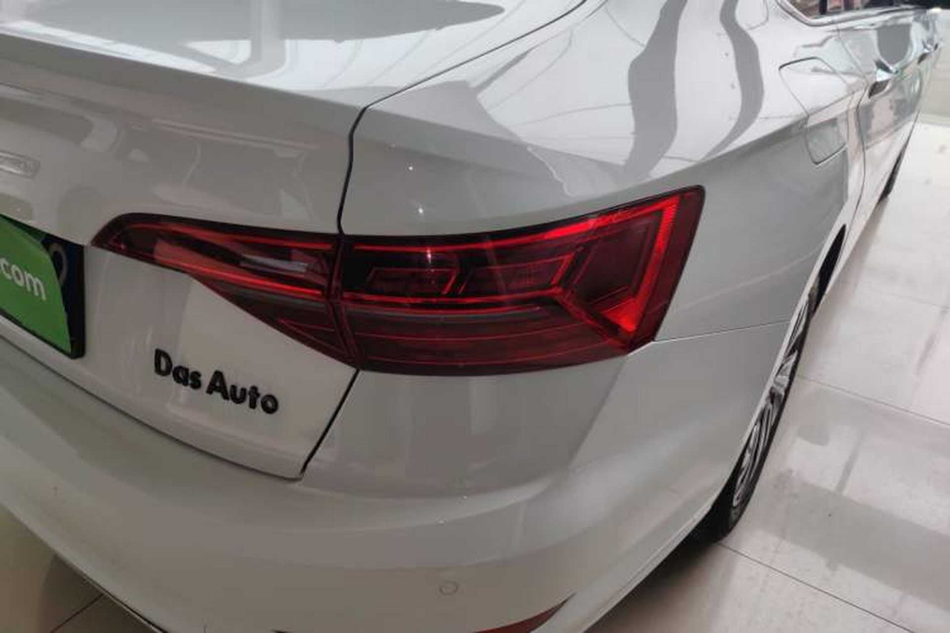 Used Volkswagen Sagitar 2022 280TSI DSG Flyover Edition Right Rear Taillight