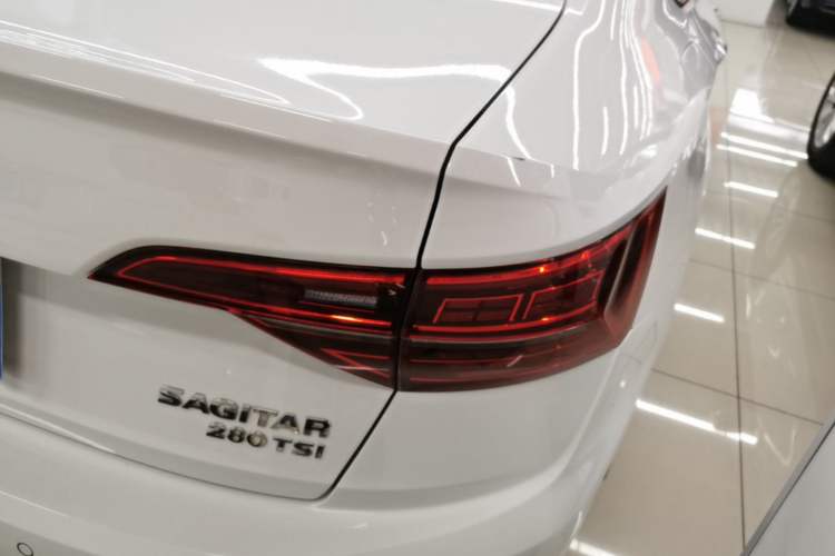 Used Volkswagen Sagitar 2022 280TSI DSG Flyover Edition Right Rear Taillight