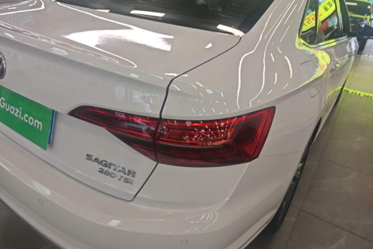 Used Volkswagen Sagitar 2022 280TSI DSG Excellence Edition Right Rear Taillight