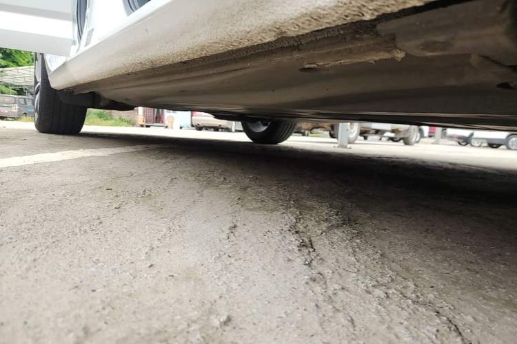 Used Volkswagen Sagitar 2022 280TSI DSG Excellence Edition Right Side Sill