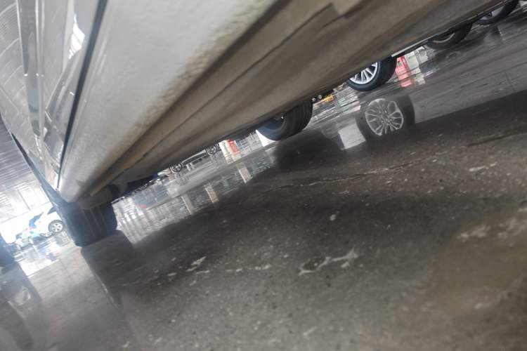 Used Volkswagen Sagitar 2022 280TSI DSG Flyover Edition Right Side Sill