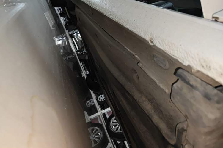 Used Volkswagen Sagitar 2022 280TSI DSG Flyover Edition Right Side Sill