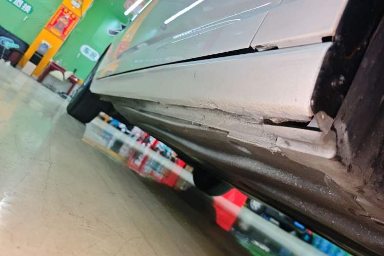 Used Volkswagen Sagitar 2022 280TSI DSG Flyover Edition Right Side Sill