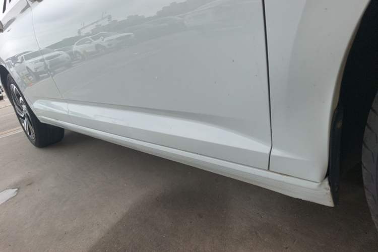 Used Volkswagen Sagitar 2022 280TSI DSG Flyover Edition Right Side Sill